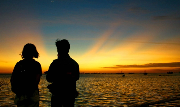 Ide Foto di Pantai yang Bikin Feed Instagram Makin Keren