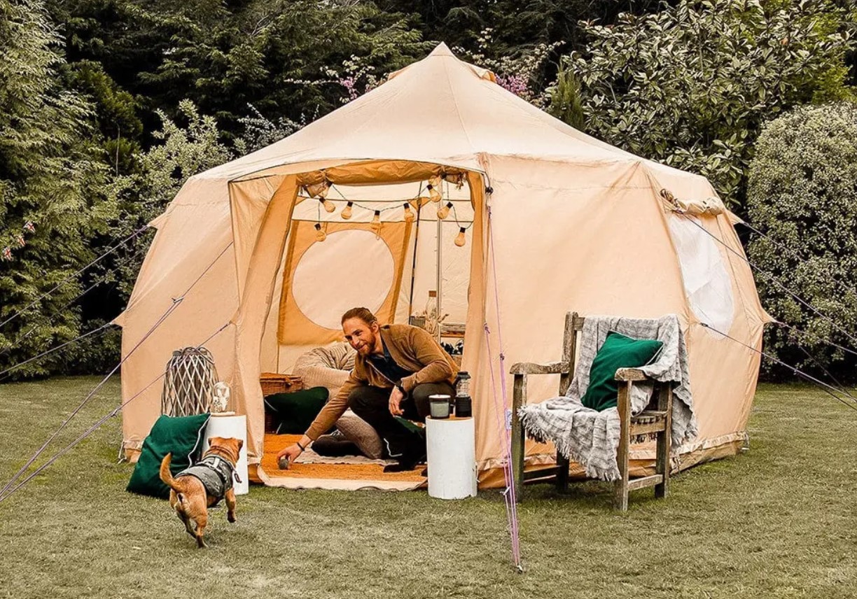 Boutique Camping Luna Bell Tent. Camper Outpost recommendation for a luxury glamping yurt tent. 100% cotton canvas for easy transport and set up.