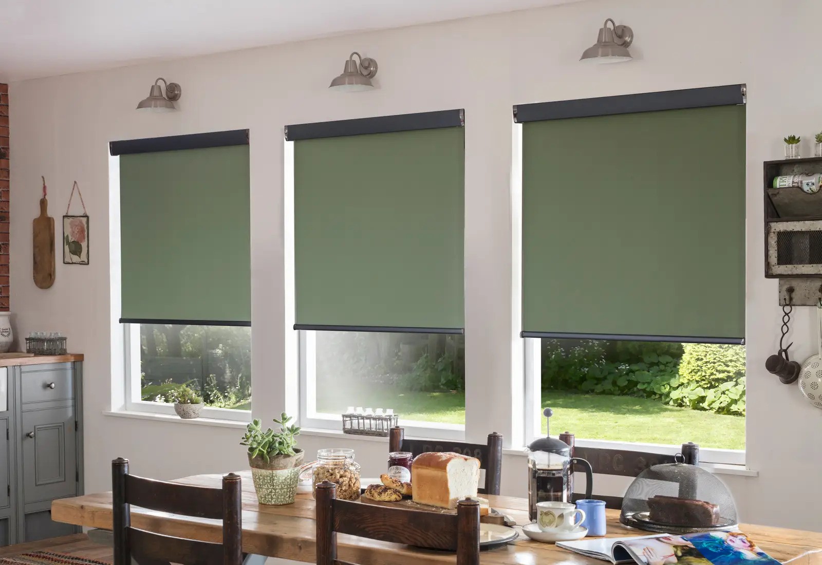 Roller Blinds are effective solution for dubai homes to safeguard against harsh sunlight