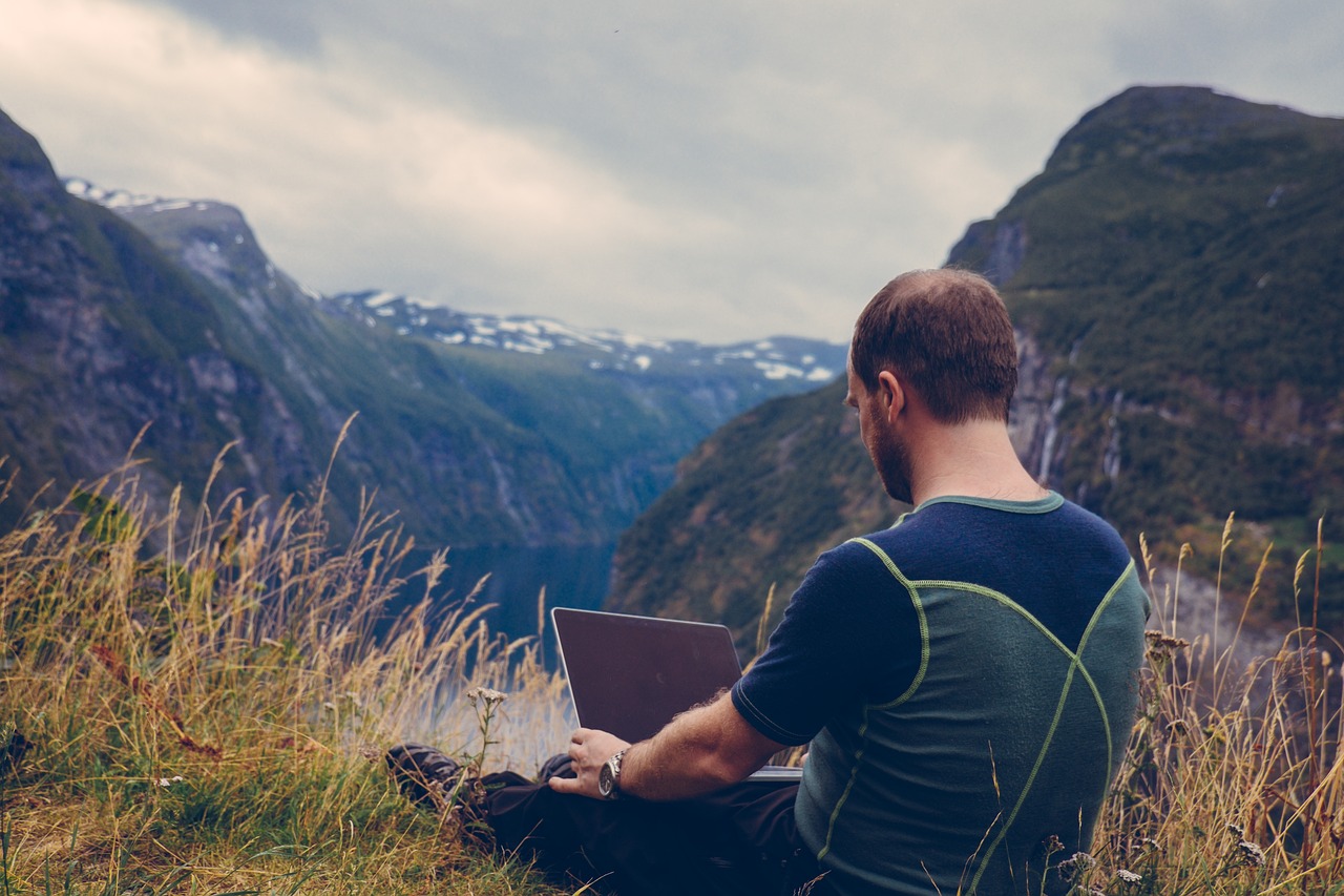 Explore the world of digital nomadism and remote work! Learn how to balance work and travel, discover top destinations, and embrace a flexible career path. #DigitalNomad #RemoteWork #TravelLife #Cloud82 #anshulbohre #anshulbohare
