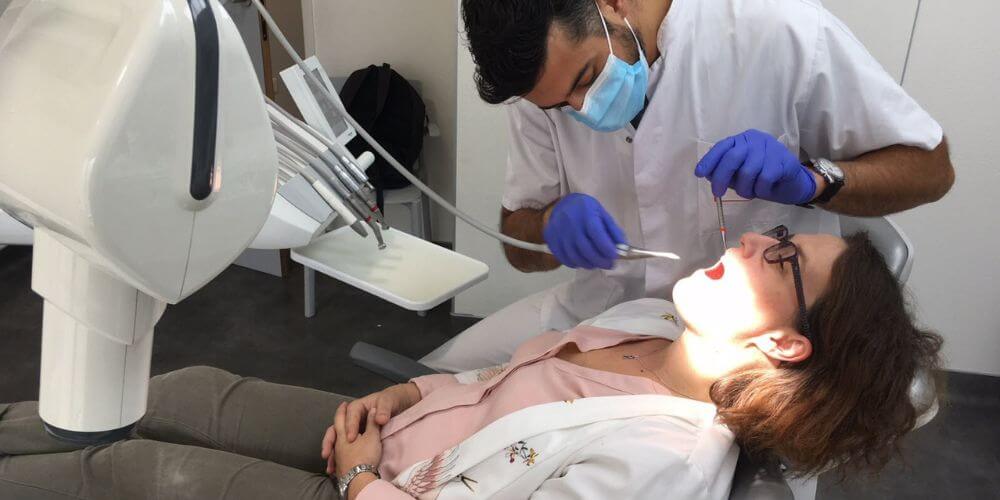 blanchiment des dents chez le dentiste