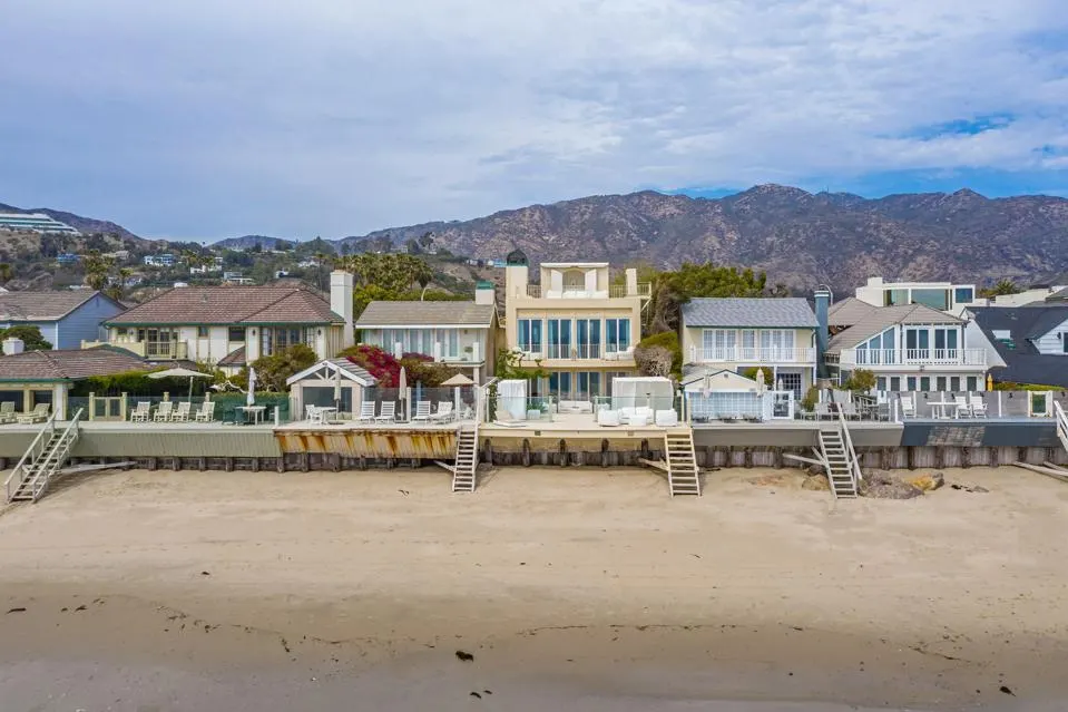 Malibu: Coastal Paradise