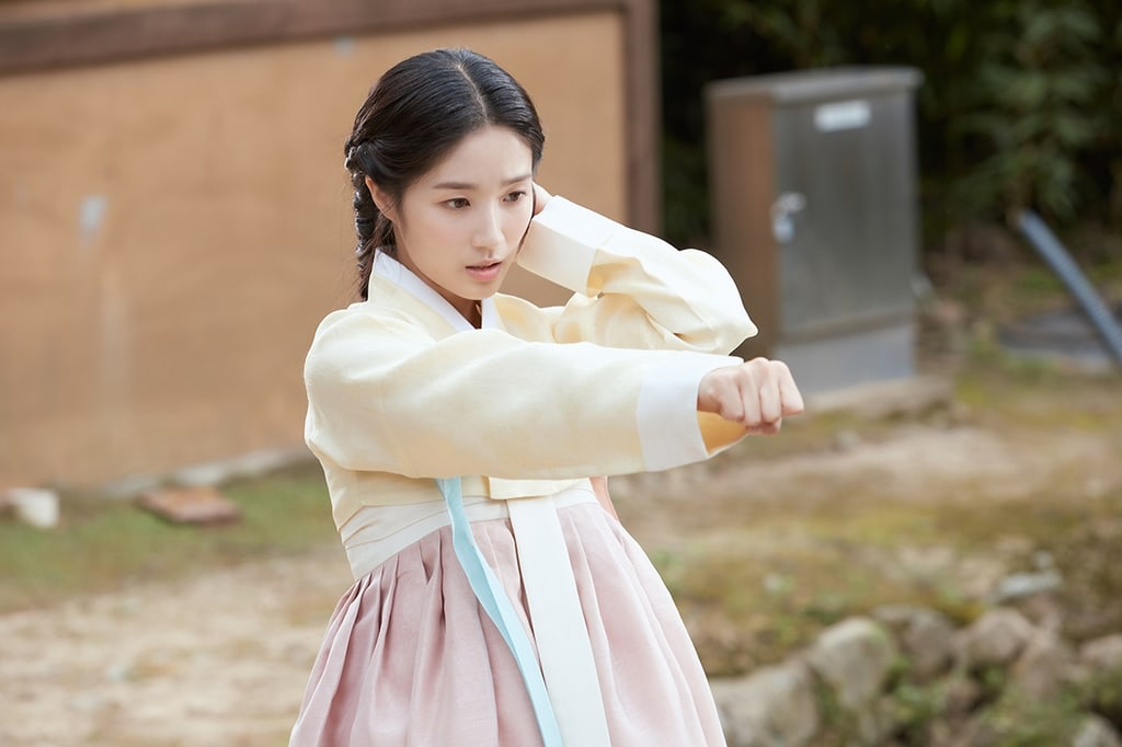 5 Rekomendasi Drakor Terbaik dengan Kim Hye Yoon - Secret Royal Inspector & Joy (2021)