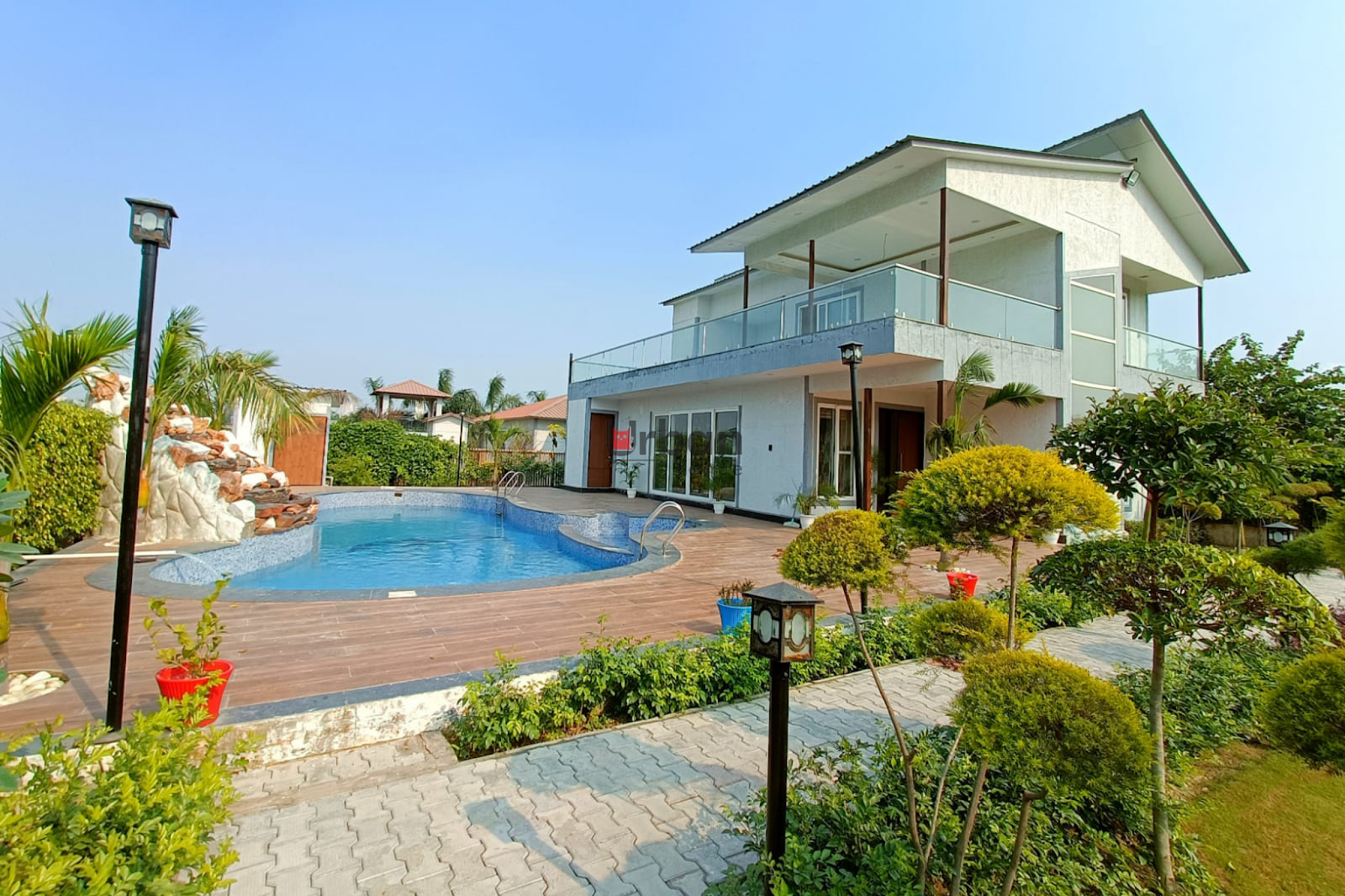 Farmhouses for Pool Party in Noida-DUBAI FARM