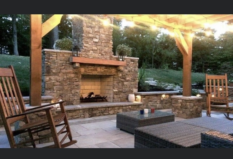 Landscape Design pergola sets the stage for a comfortable outdoor living area