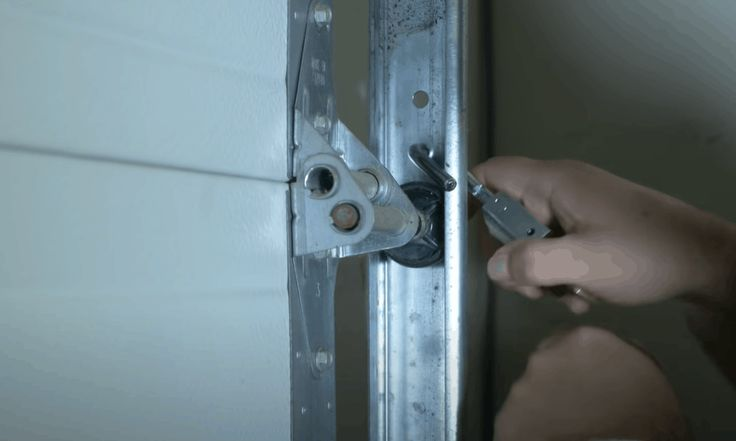 how to lock garage door from inside