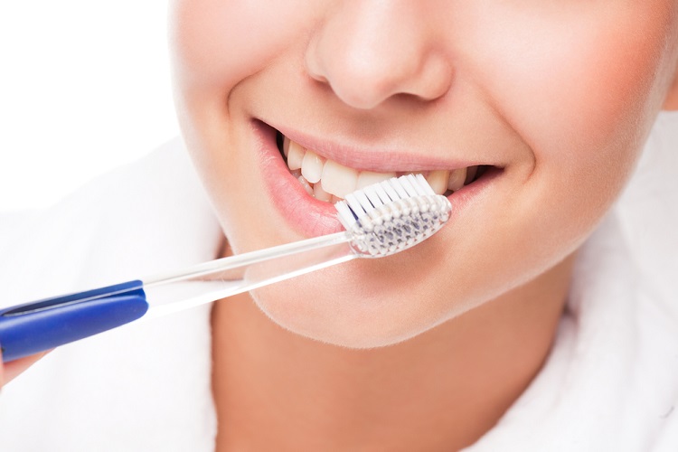 Chăm sóc răng miệng kỹ lưỡng