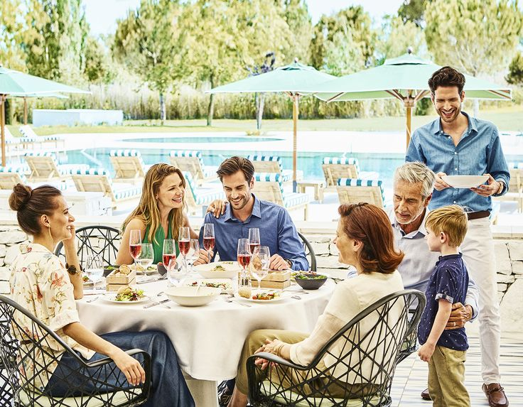 Chill and unwind with your multigenerational family vacation ideas