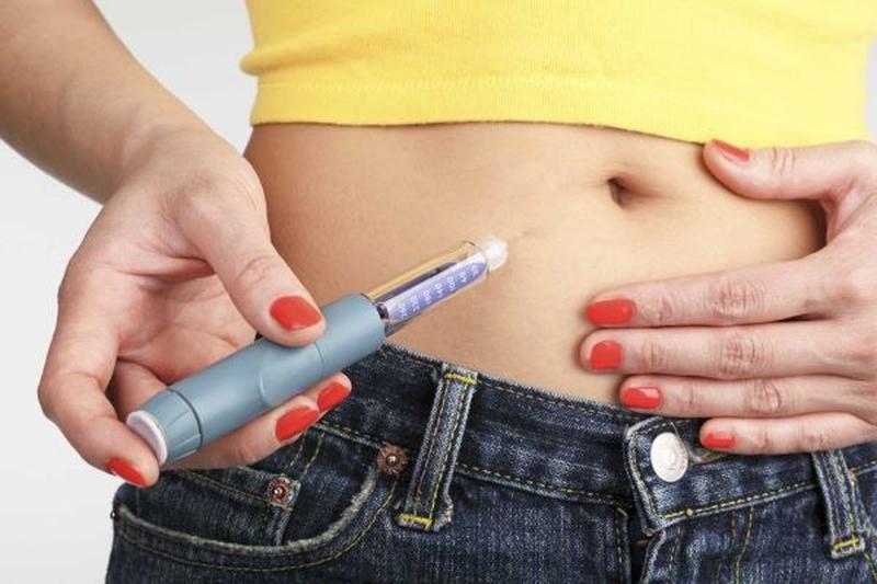 Insulin được tiêm dưới da bên nhân đái tháo đường