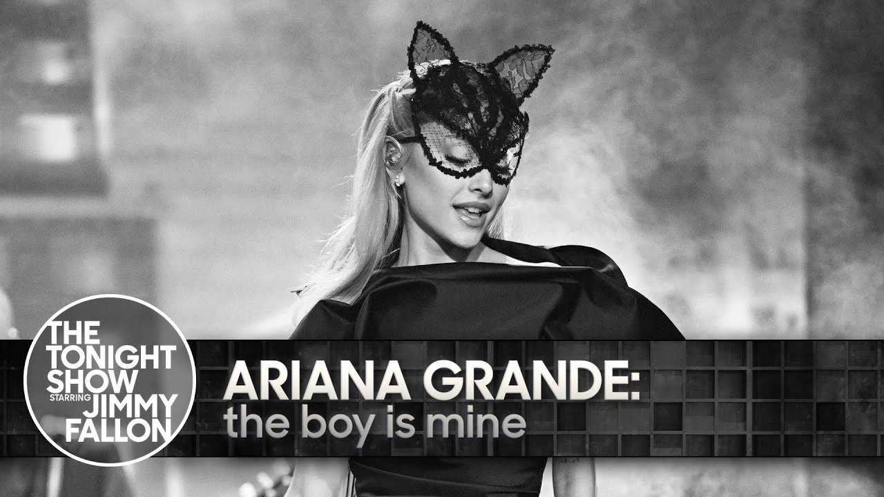 Imagem de conteúdo da notícia "Ariana Grande persegue ator de Gossip Girl vestida de Mulher-Gato em clipe!" #1