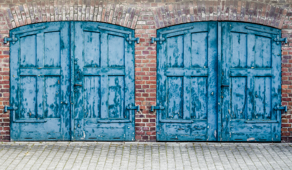 how to grease garage door