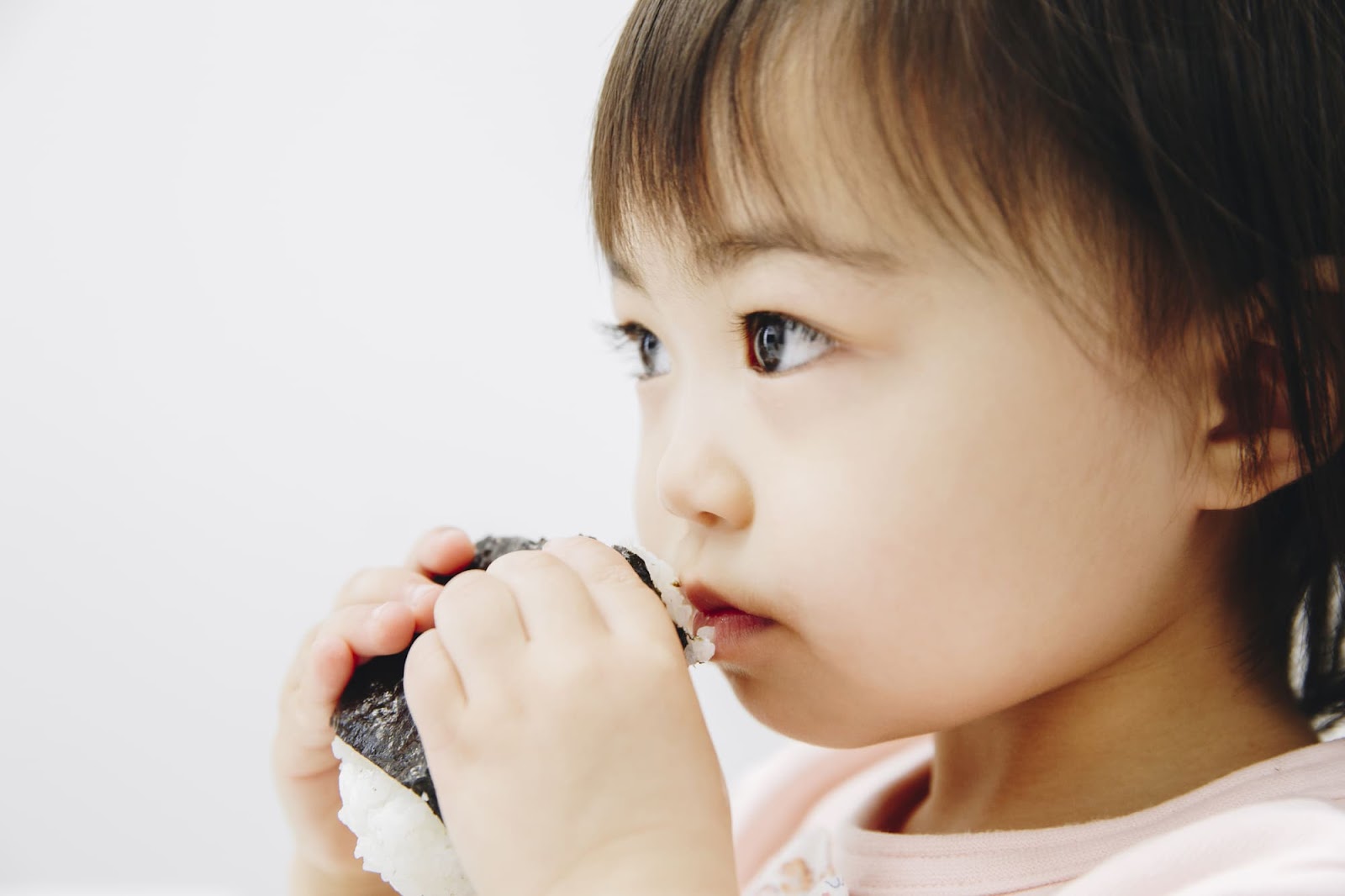 2歳の子どもがご飯食べないときの対処法