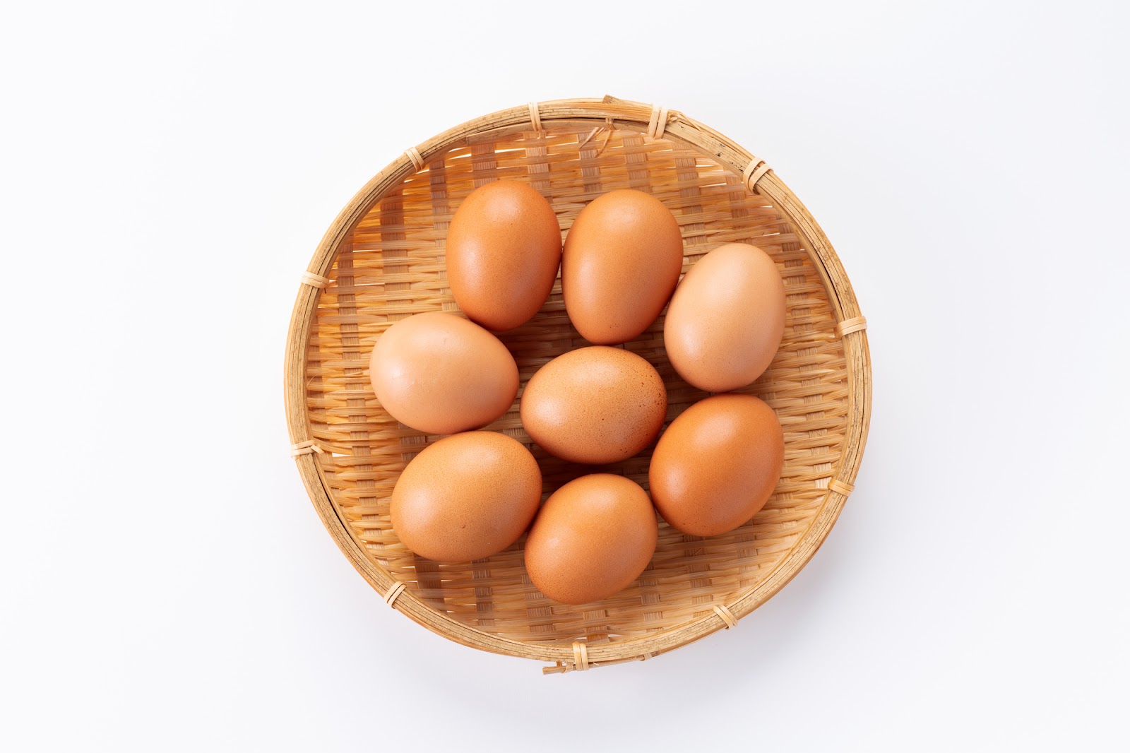 卵に含まれるタンパク質って一体どれくらい？養鶏場が解説！