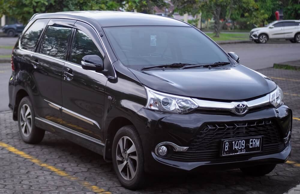 Ubah Penampilan Mobil Avanza Bekas Menjadi Lebih Keren dengan Modifikasi Sederhana Ini