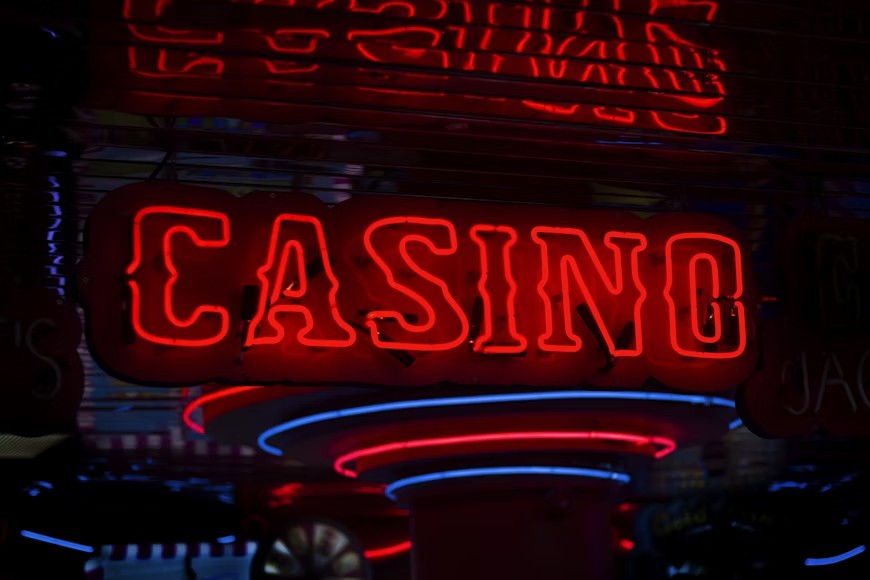 How to Decide What Payment Methods to Accept when Starting an Online Casino -