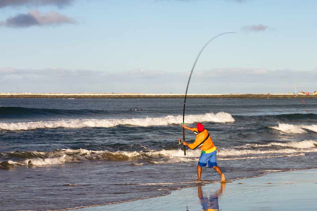 What Size Line for Surf Fishing: Reel in the Big Catch!