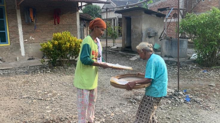 C:\PROGRAM-AMI\PROGRAM CAMPAIGN\MBAH SUKARSIH & MBAH RAMINAH\MBAH SUKARSIH\IMG_5476.JPG