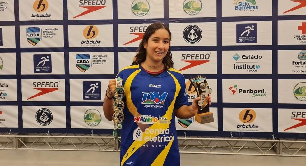 Sofia Dualibe conquista três medalhas de ouro e uma de prata na Copa Brasil de Águas Abertas — Foto: Divulgação