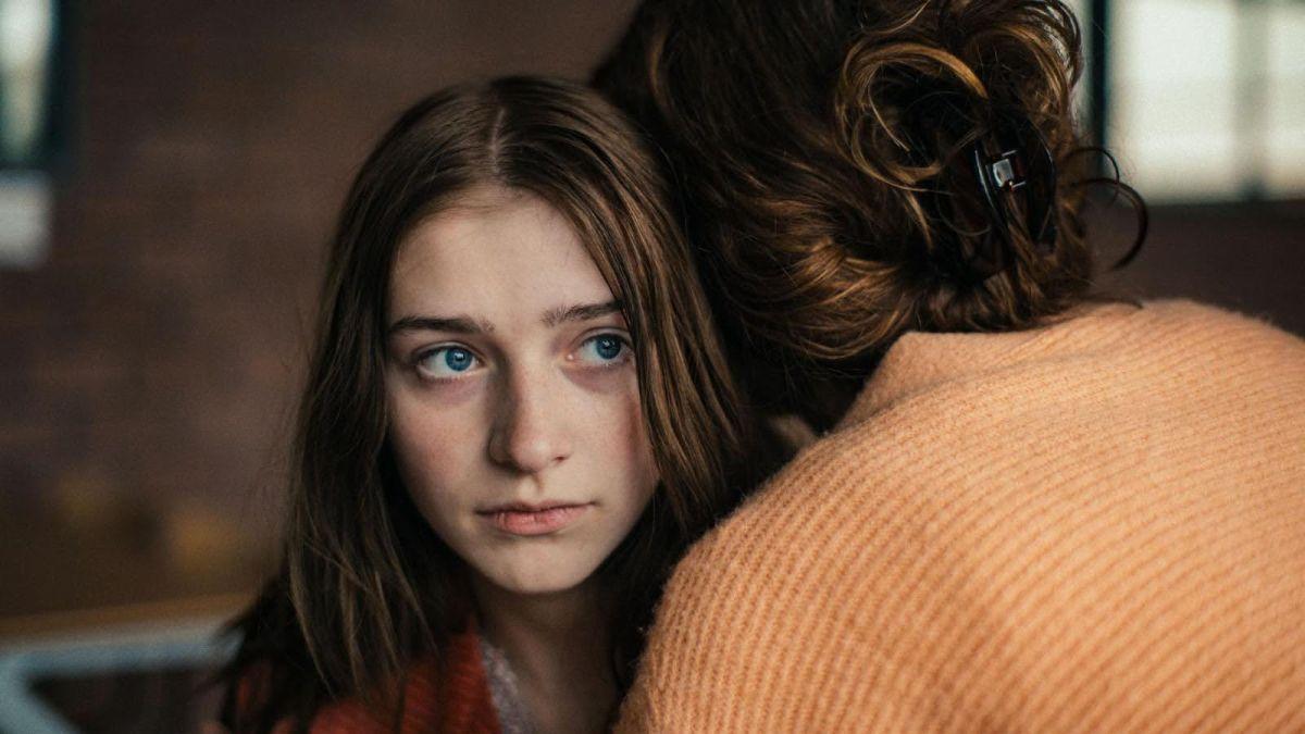 Afbeelding met persoon, Menselijk gezicht, Lang haar, haarstijl

Automatisch gegenereerde beschrijving
