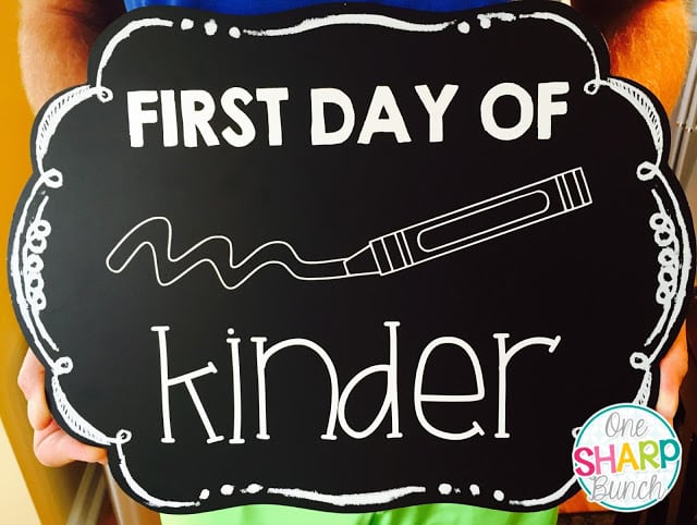 Looking for some classroom DIY ideas that you can create with your Silhouette Cameo?! Head on over to check out these back to school silhouette projects, classroom décor designs and classroom organization ideas! Plus, learn how to cut letters for your bulletin board using any font from your computer and your Cameo!