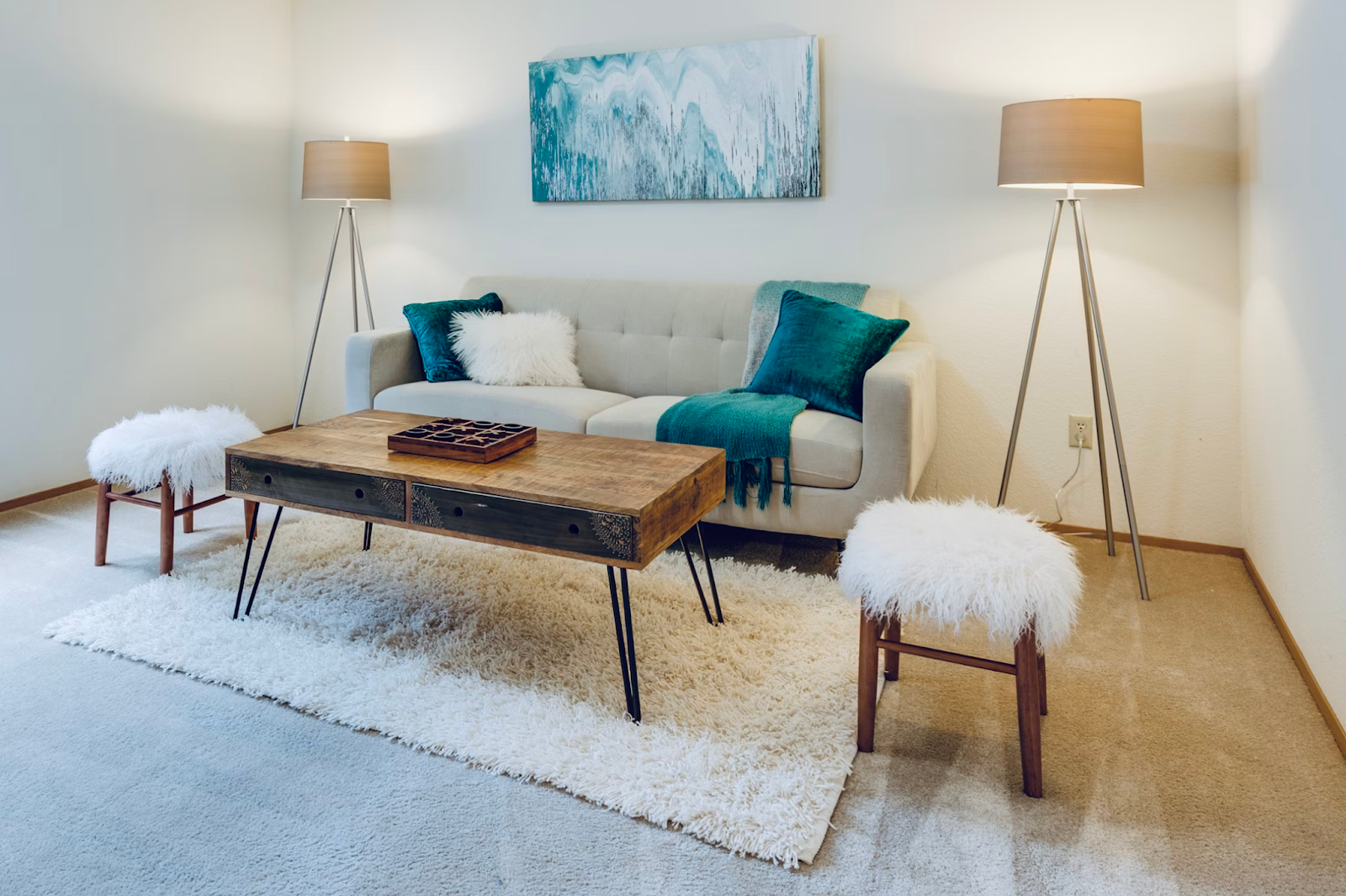 Maximize your home's appeal and value with expert home staging tips for a successful sale.