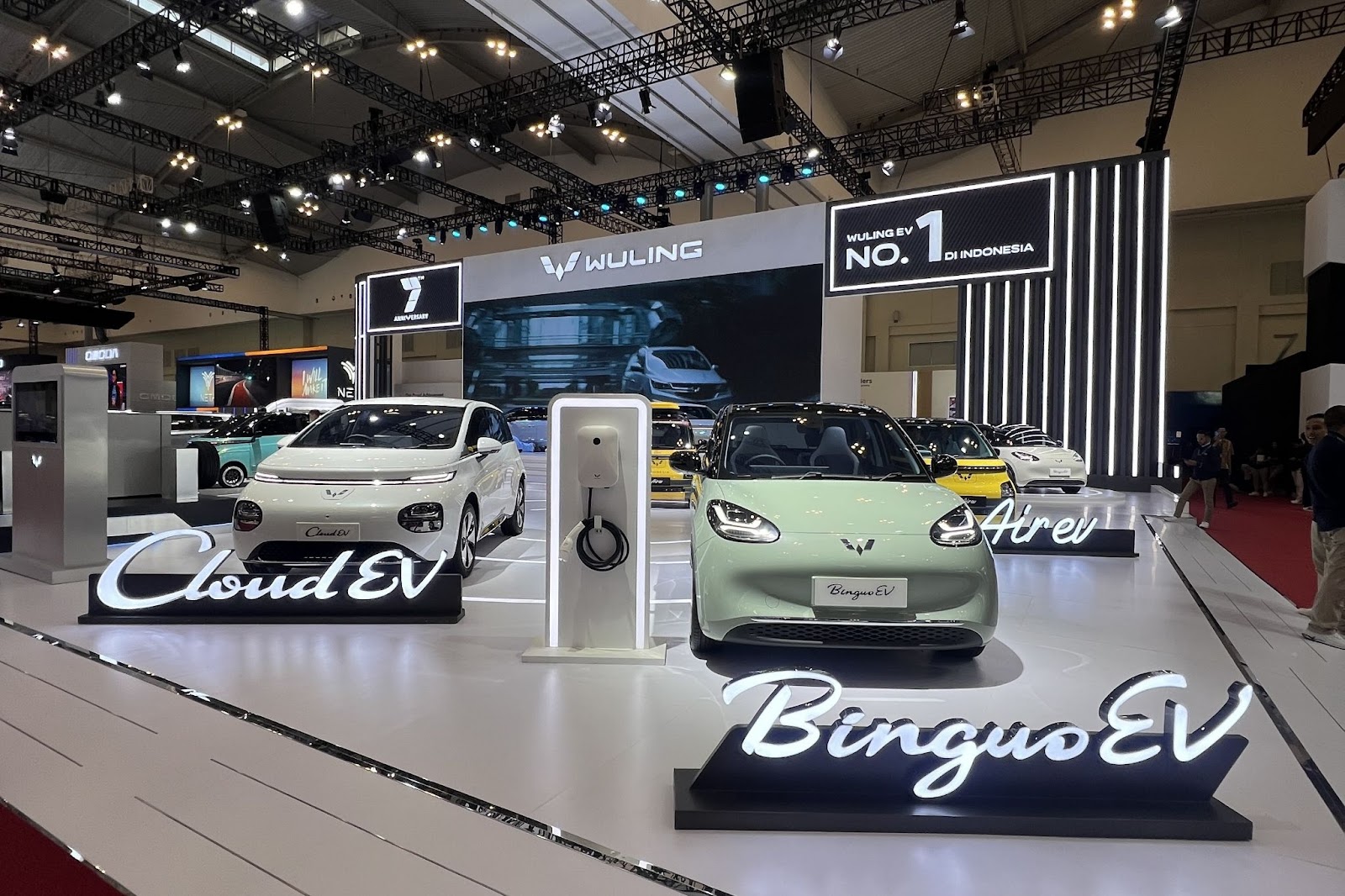 Booth Wuling
