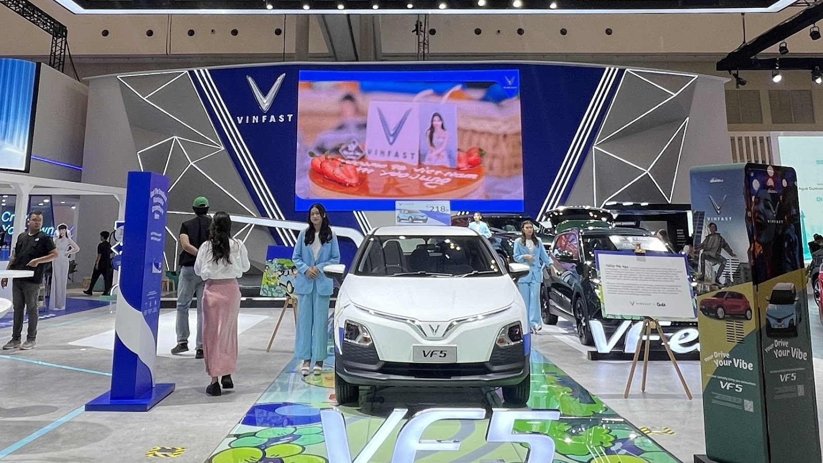 Booth Vinfast
