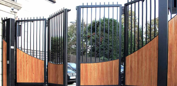 Bi-Folding Gates