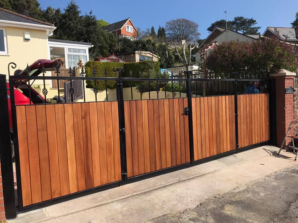 how to build a fence gate