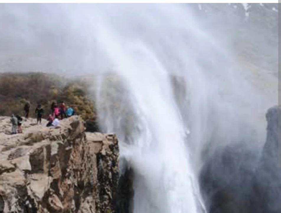 Exploring Earth's Natural Marvels: Blood Falls, Reverse Waterfalls, Lake Hillier, and Chocolate Hills