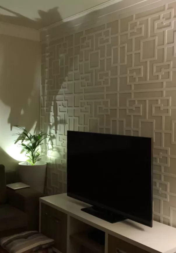 Painéis decorativos de madeira — suporte para televisão

