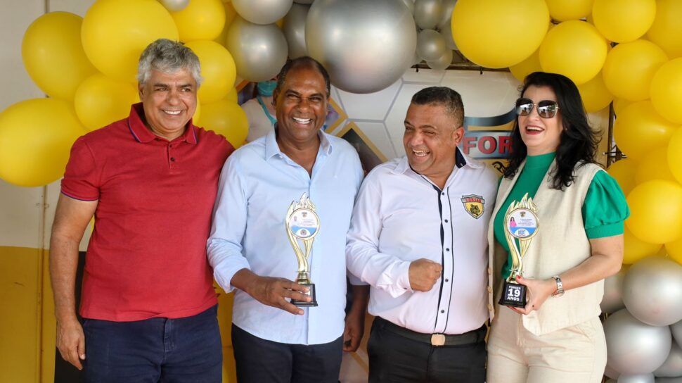 Mucuri: Prefeito Robertinho e outras autoridades são homenageadas com o Troféu “Amigo do Desenvolvimento” em cerimônia da Forseg Serviços