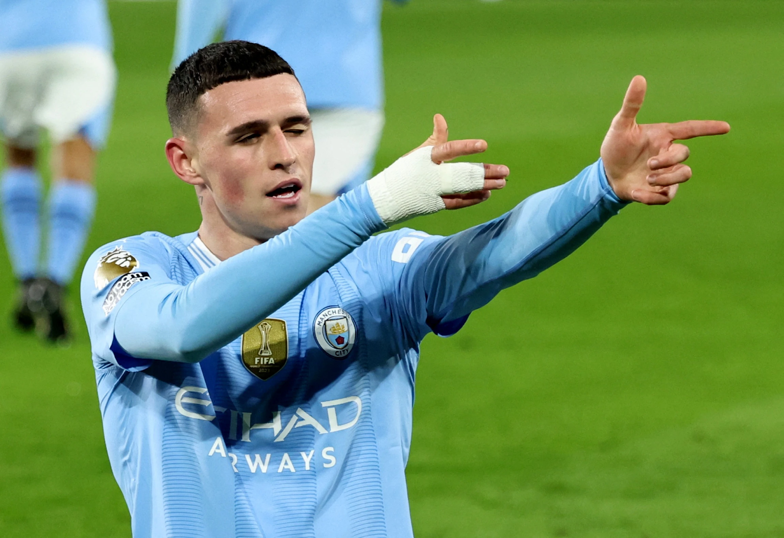 Phát sóng phong cách: Sự trở thành biểu tượng thời trang của Phil Foden