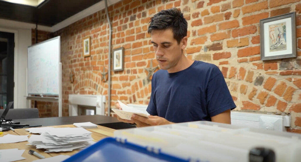 Ryan Holiday: Autor von Das Hindernis ist der Weg: Bestsellerautor, bekannt für seine Werke über Stoizismus und persönliche Entwicklung.