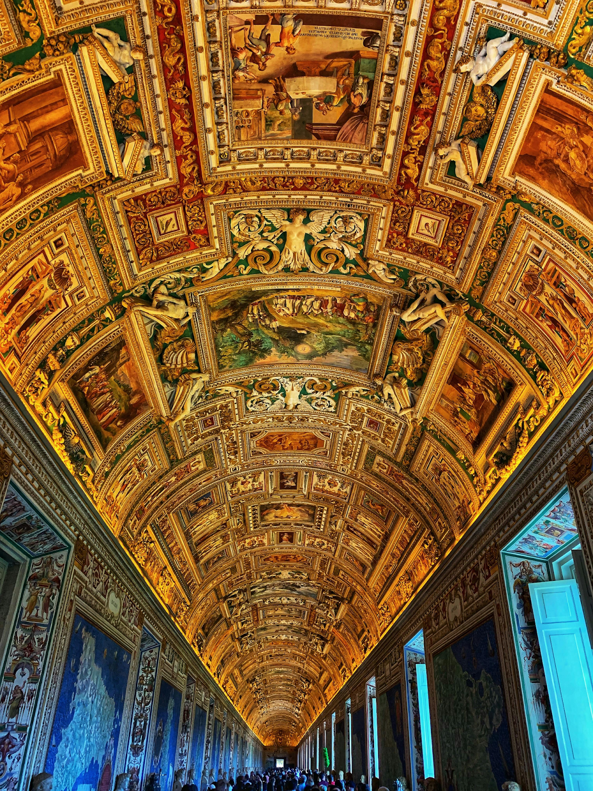 The ceiling of the Sixtine Chapel 