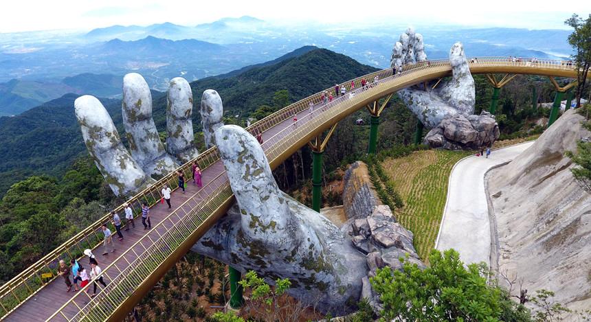 Khám phá Cầu Vàng Đà Nẵng – Golden Bridge - FOCUS ASIA TRAVEL