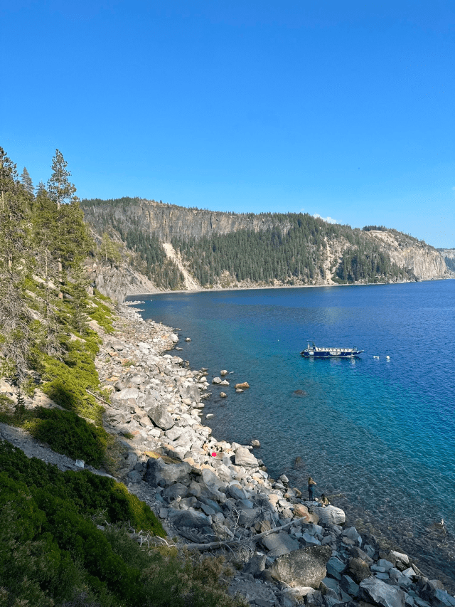 Cleetwood Clove Trail best hike at Crater Lake