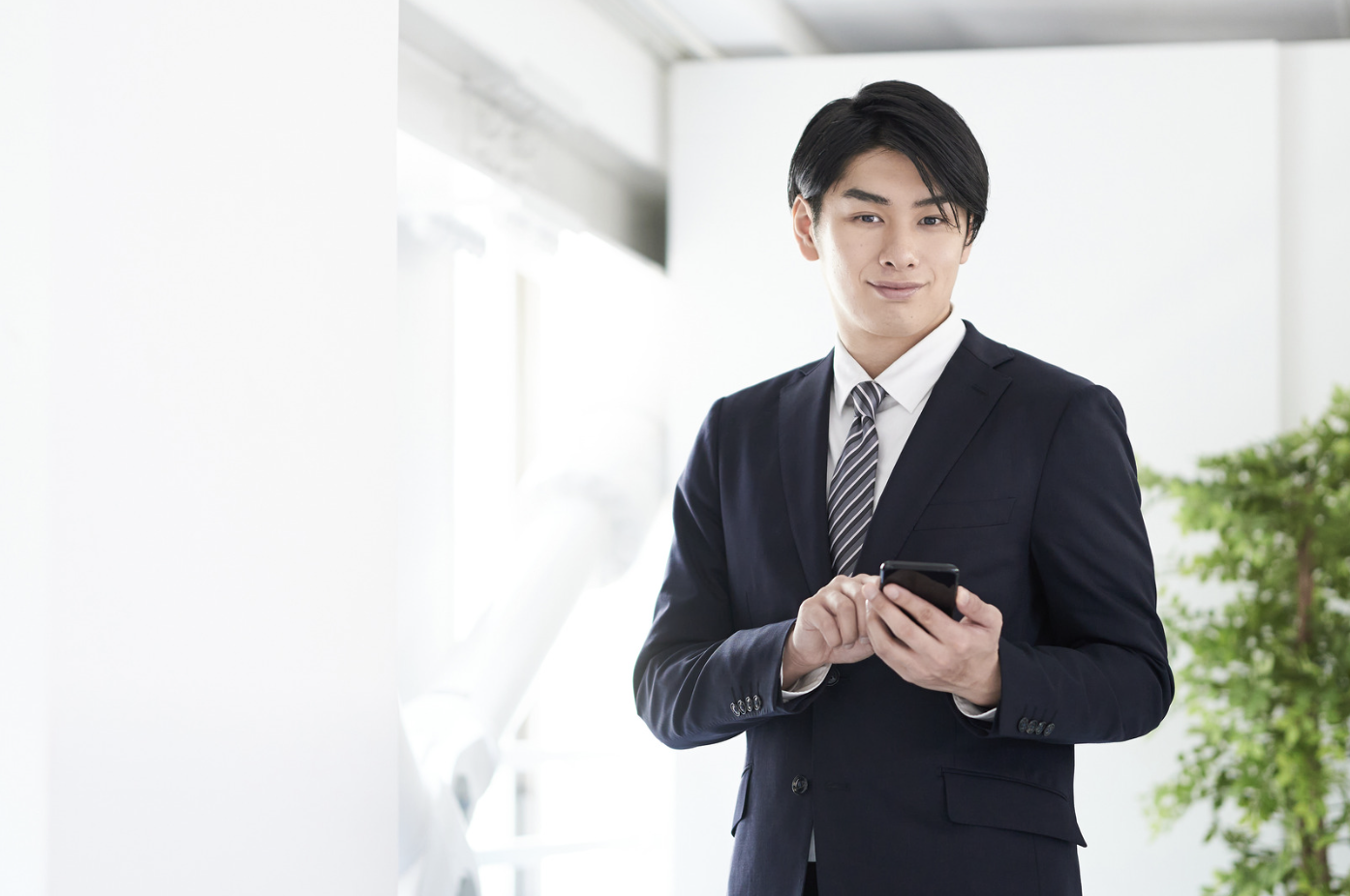 就活におすすめのワイシャツの色と柄の選び方：ストライプシャツはOK？