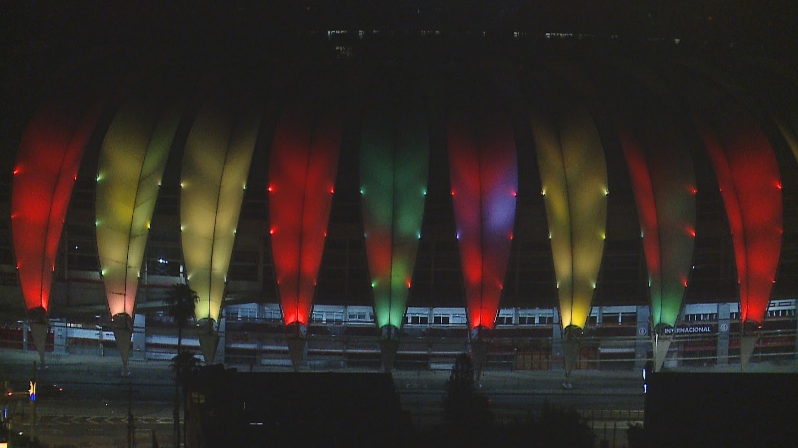 Iluminao do Estdio Beira-Rio, em Porto Alegre