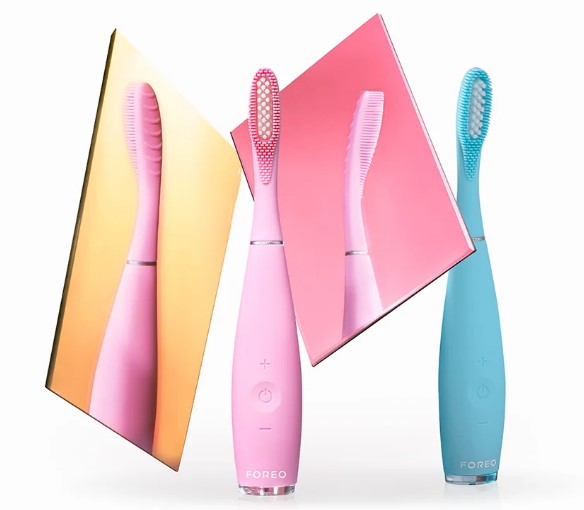 Foreo ISSA™ 3 est la première brosse à dents sonique en silicone au monde, Pour un Nettoyage exceptionnel, autonomie incroyable de la batterie