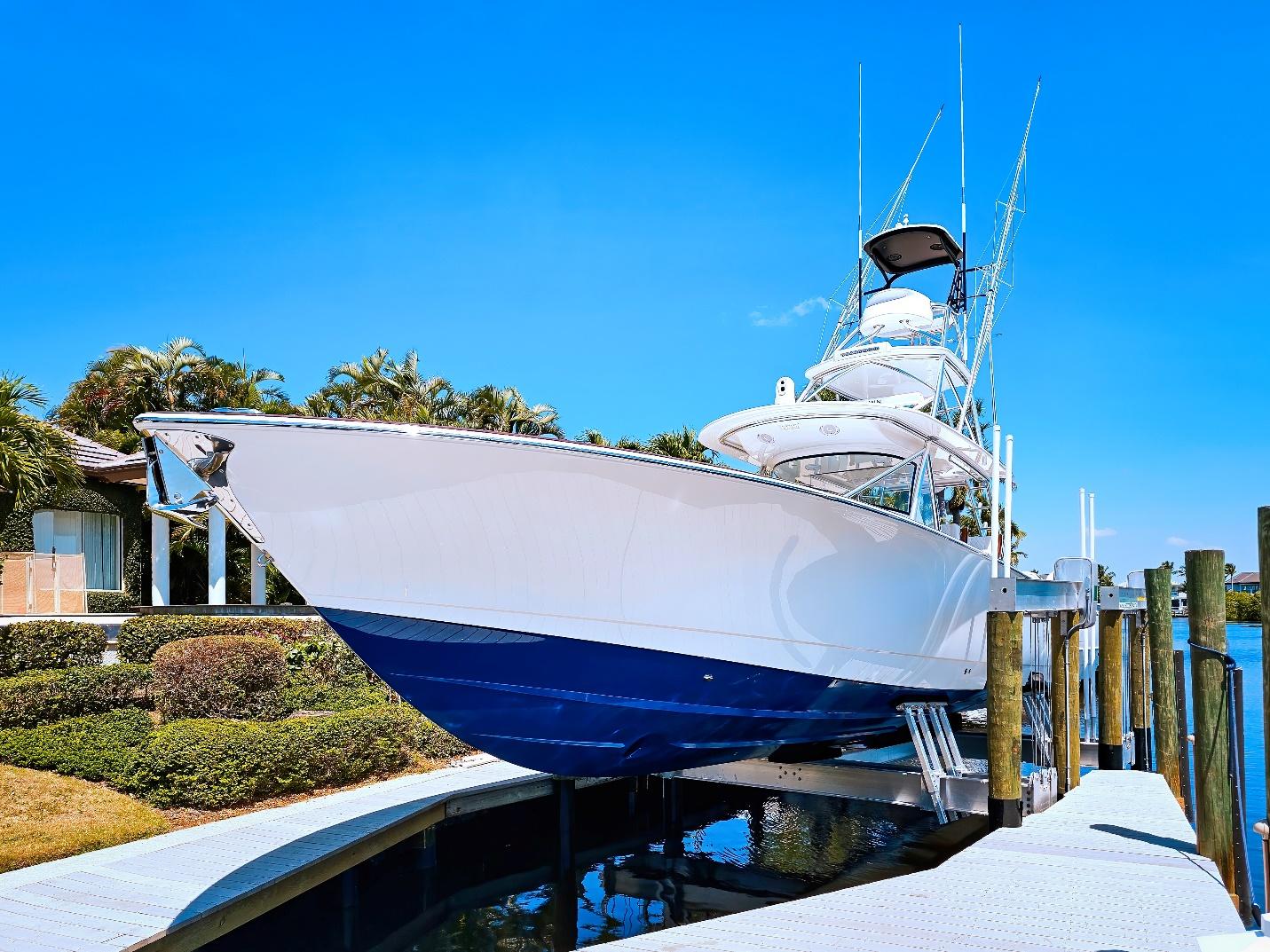 SteMic Marine Construction boat lift installation complete