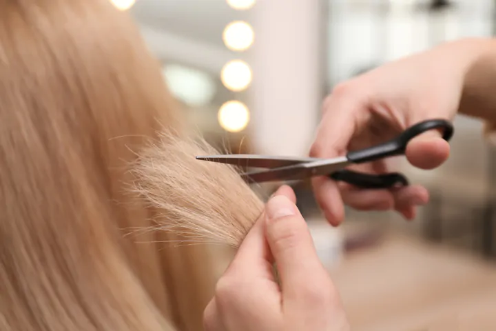 Como tratar cabelo com corte químico?