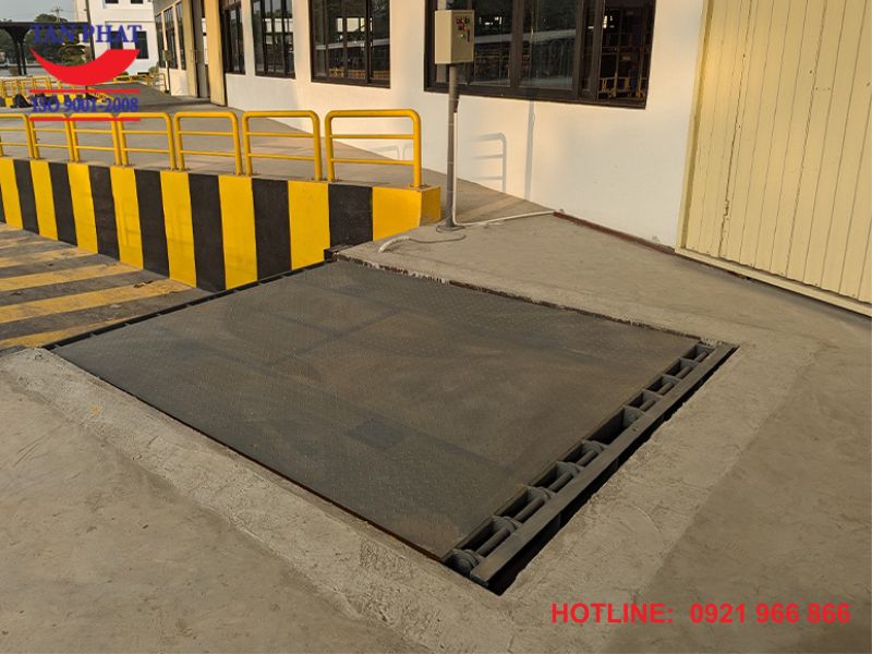 Thiết bị nâng hạ thủy lực 10 tấn
