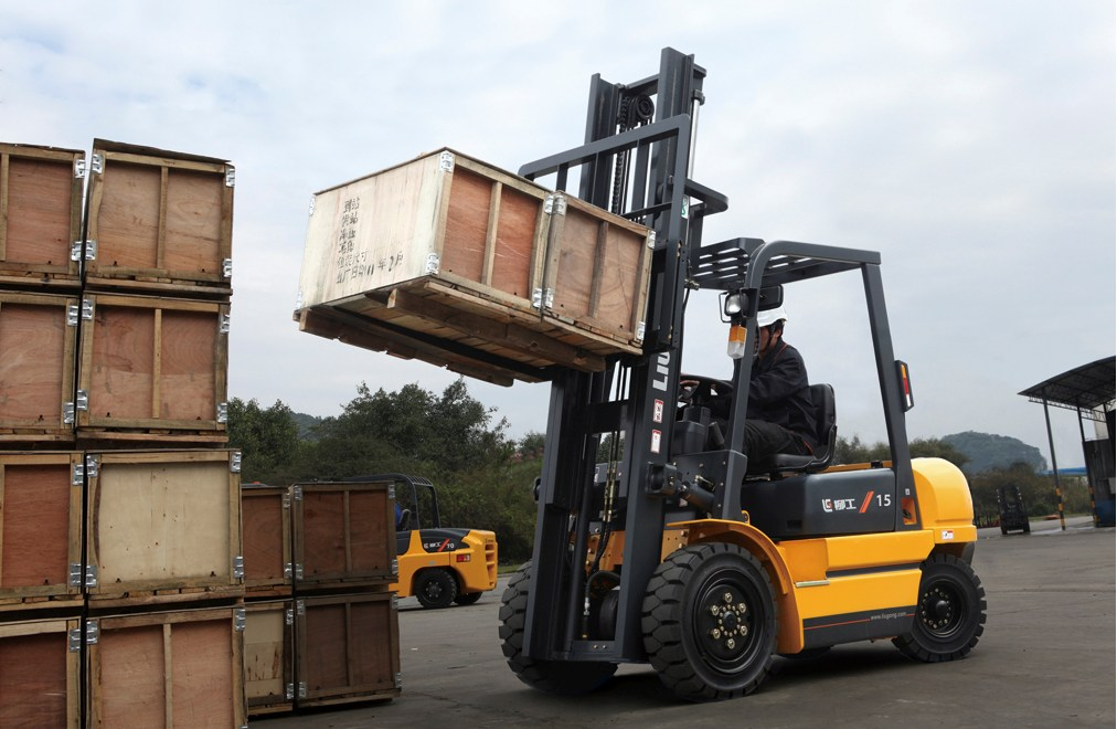 Dịch vụ bốc xếp bằng xe nâng