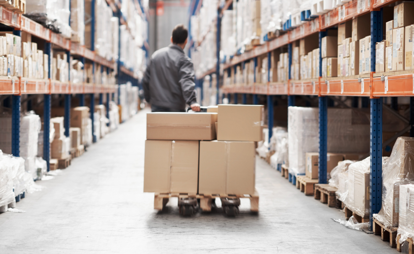 Bốc xếp hàng hoá không chỉ cần sức khoẻ mà còn cần khả năng sắp xếp khoa học