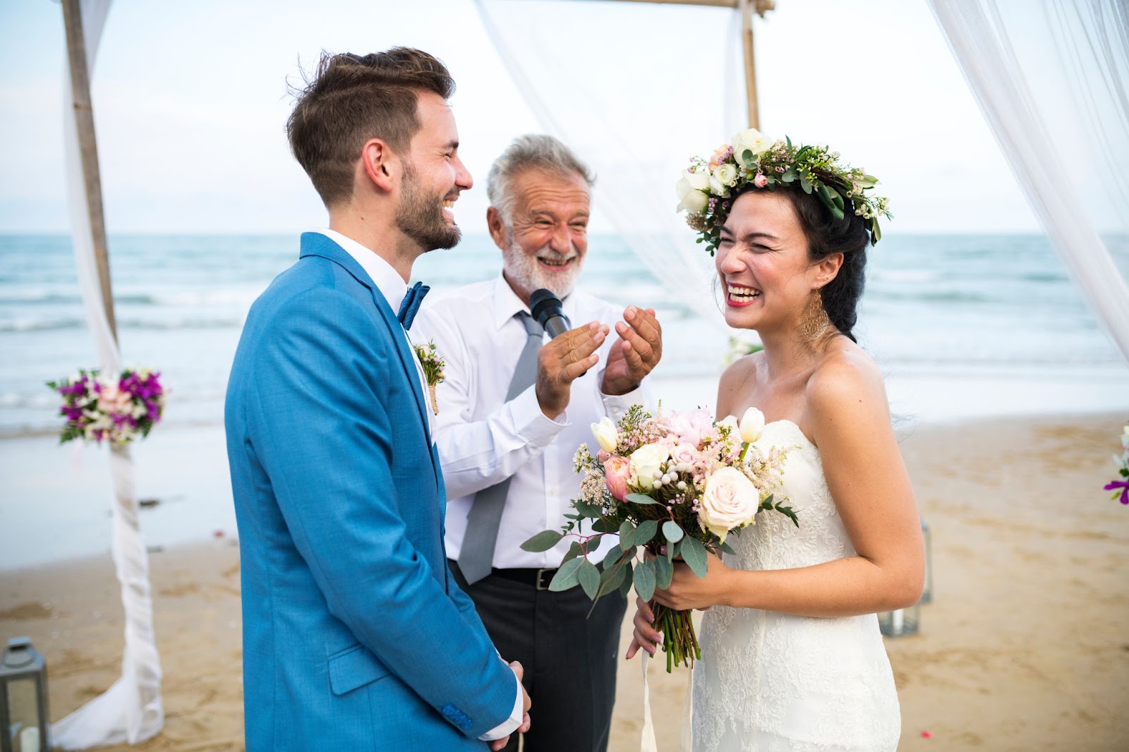 bride groom beach