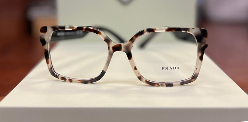 square glasses