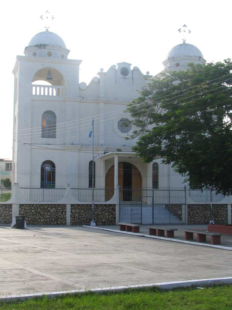 Cathedral of Flores, Guatemala from outside.