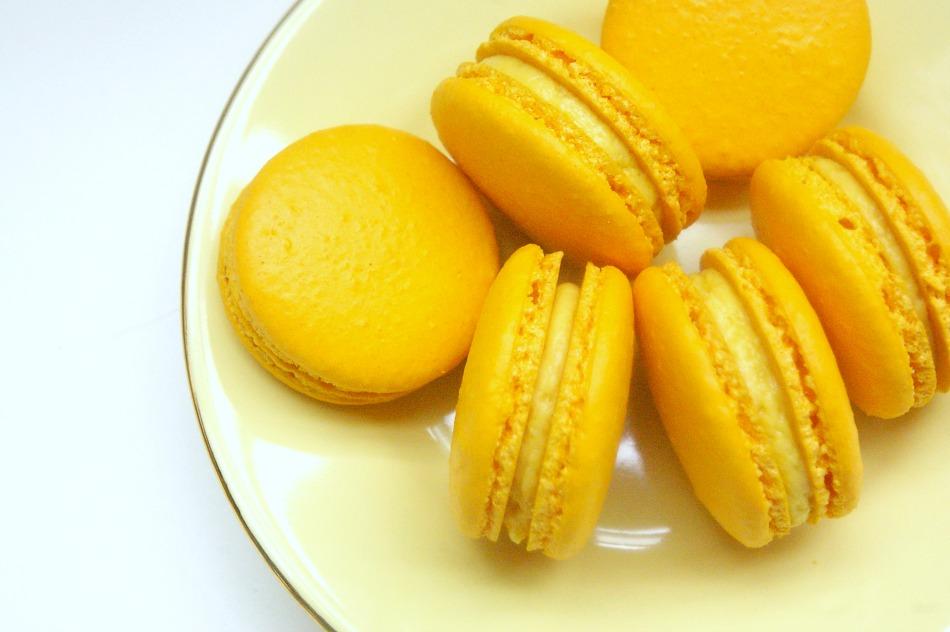 THE OFF SEASON: mango macarons | SO IT'S SUNDAY