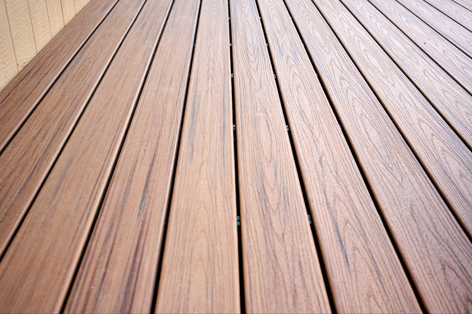 composite vs wood deck